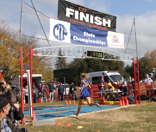 2009 CIF XC Girls D1-071.JPG - 2009 California CIF Cross Country Championships, Woodward Park, Fresno, California